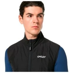 Veste VTT Oakley Elements Insulated Vest Blackout -Sportif Série Boutique a849e03be61ca4f0208f6e36470faedd8ca18a98 H23OAKLVTT3339743 902